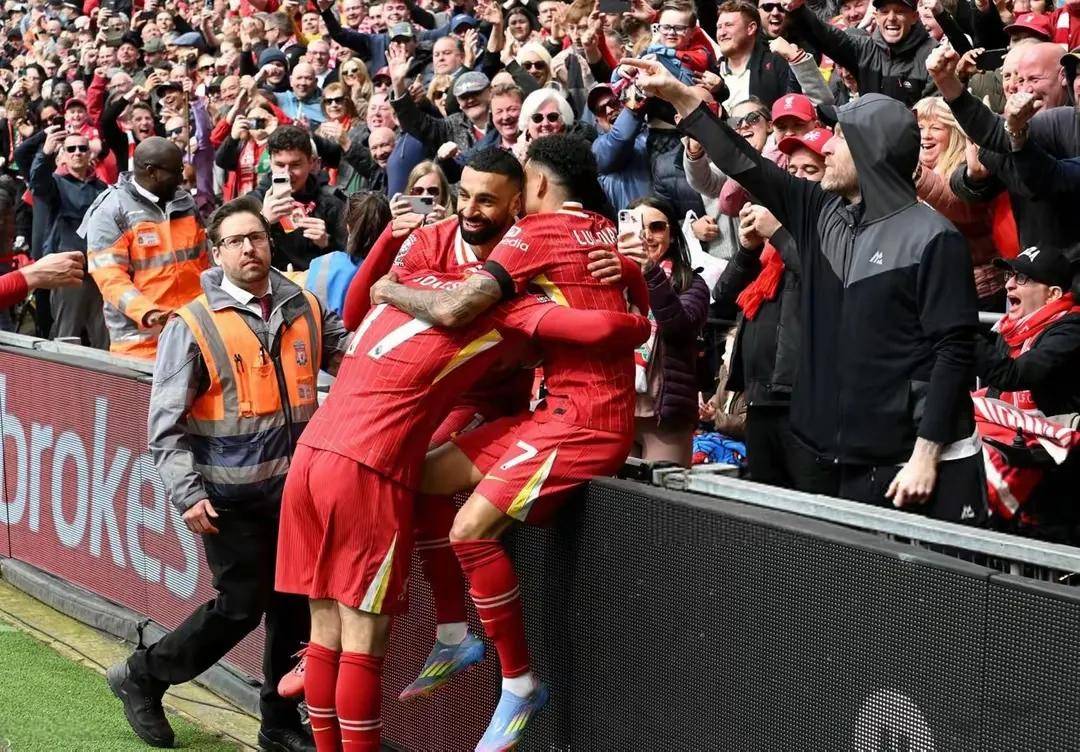 开云开云体育官方网站-萨拉赫迎来五赛季出色发挥，雄鹿观众热烈欢呼！的简单介绍-开云开云体育官方网站