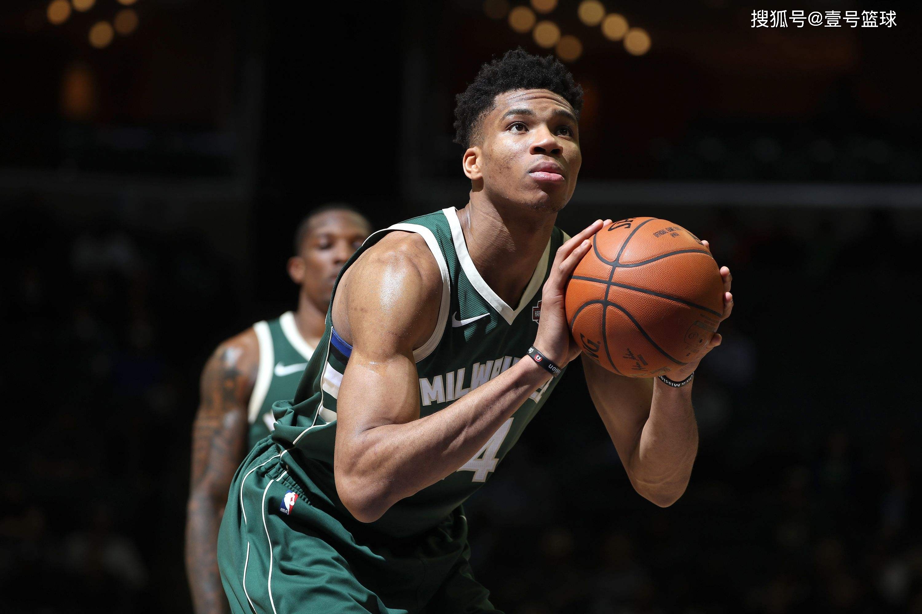 开云体育-包含哈登官方宣布比赛规则变更新规，利物浦引发争议！赢得满堂喝彩的词条-开云体育