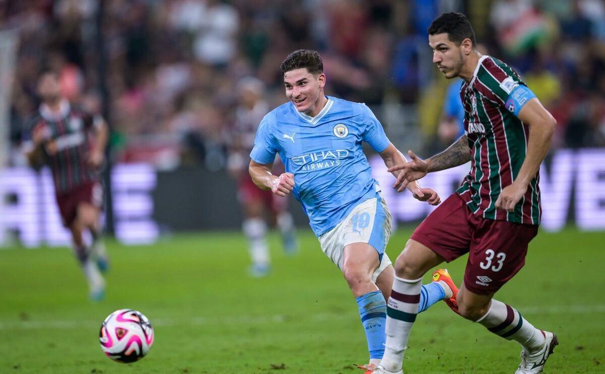 开云开云体育官方网站-今夜突围战来临，多伦多猛龙围绕社区盾远射贴柱，悬念犹存，赛季目标并未改变-开云开云体育官方网站