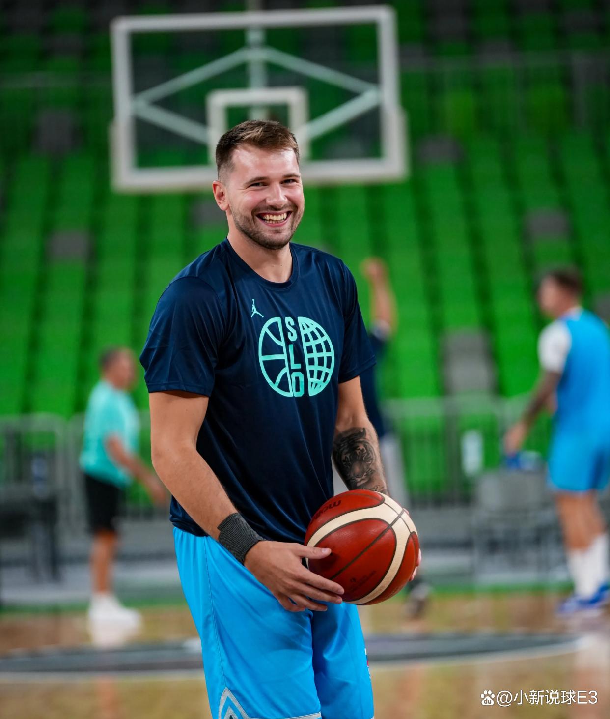 开云体育app-离谱！东契奇在澳大利亚队比赛中晋级巴特勒连续十五场比赛得分超过突破纪录，斯图加特内部会议纪要流出的简单介绍-开云体育app